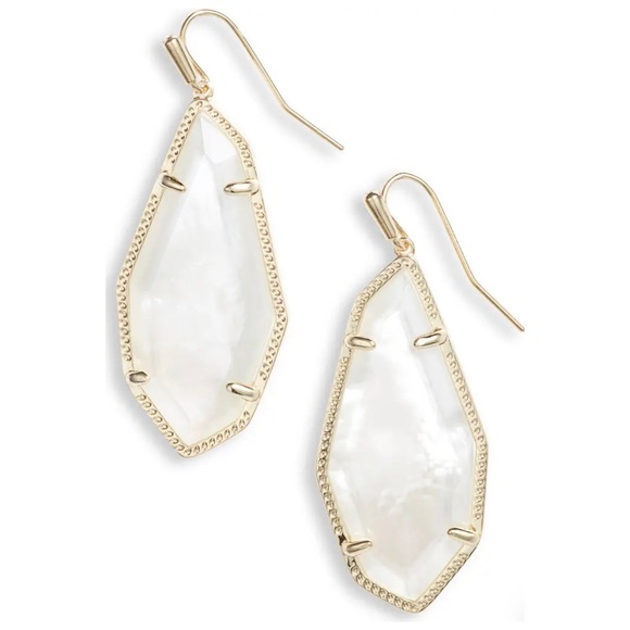 Kendra Scott Jewelry - Kendra Scott • “Muriel” Earrings • Gold